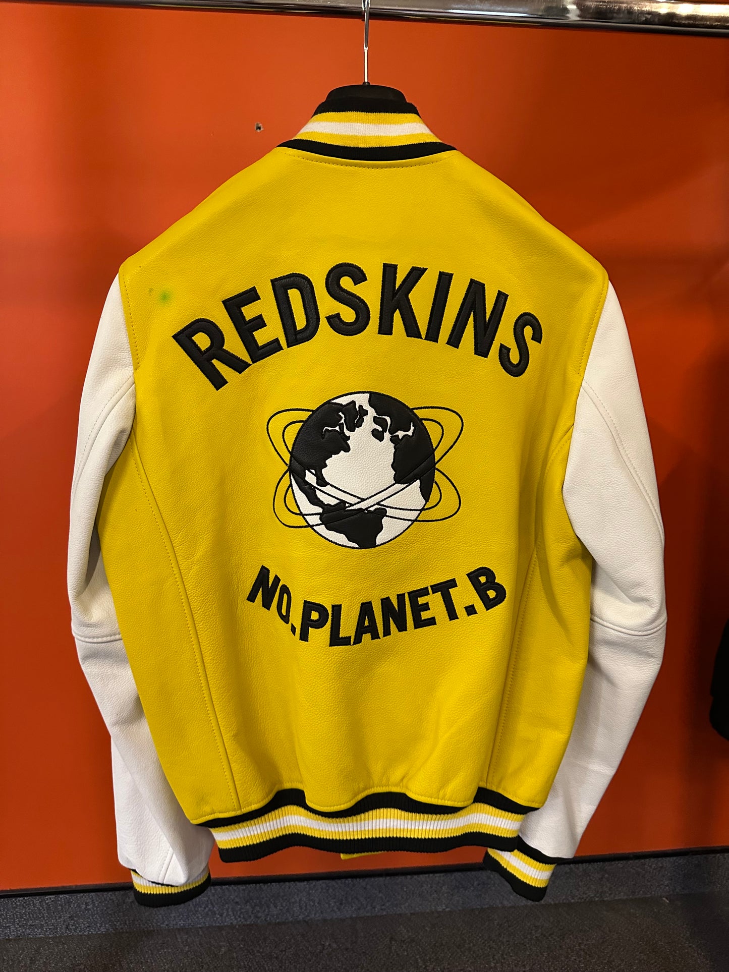 PLANET HATCH