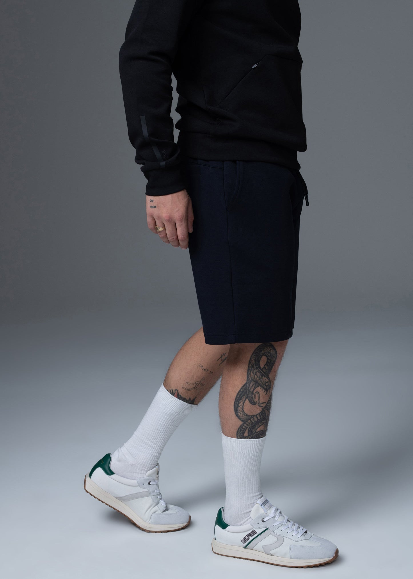 JOGGING Short bleu marine SPARK QUOTE