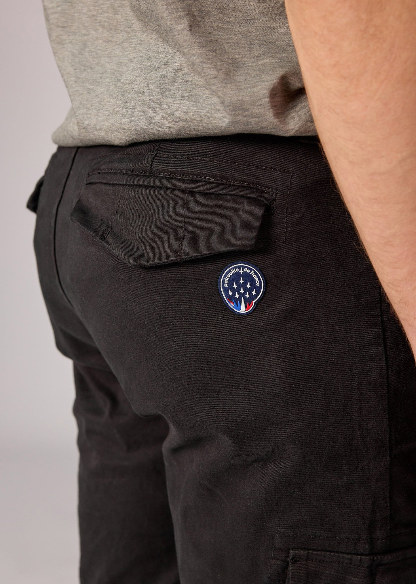 Chino noir LARGO MAHEVAN