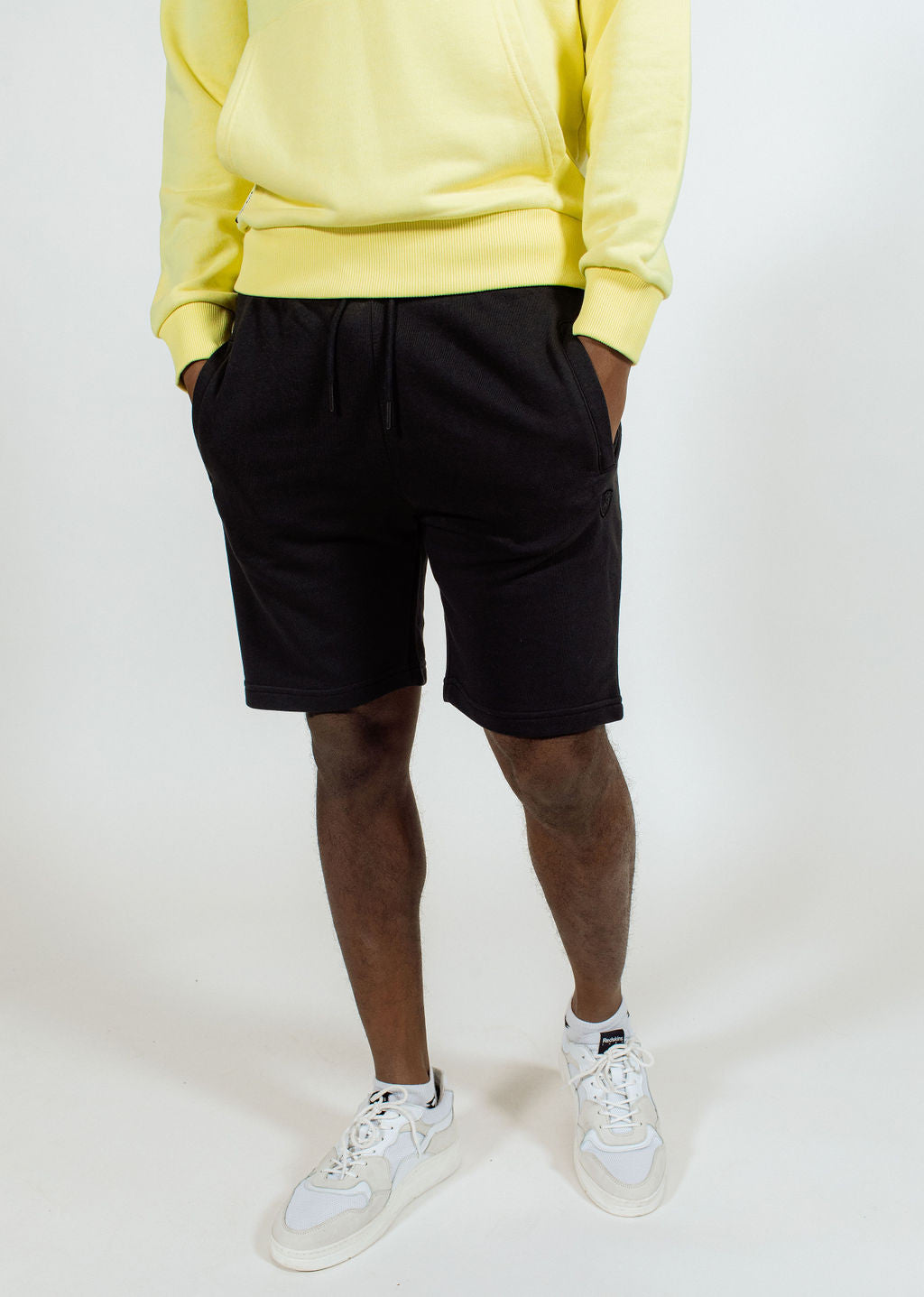 Short Jogging REMAIN POSTER