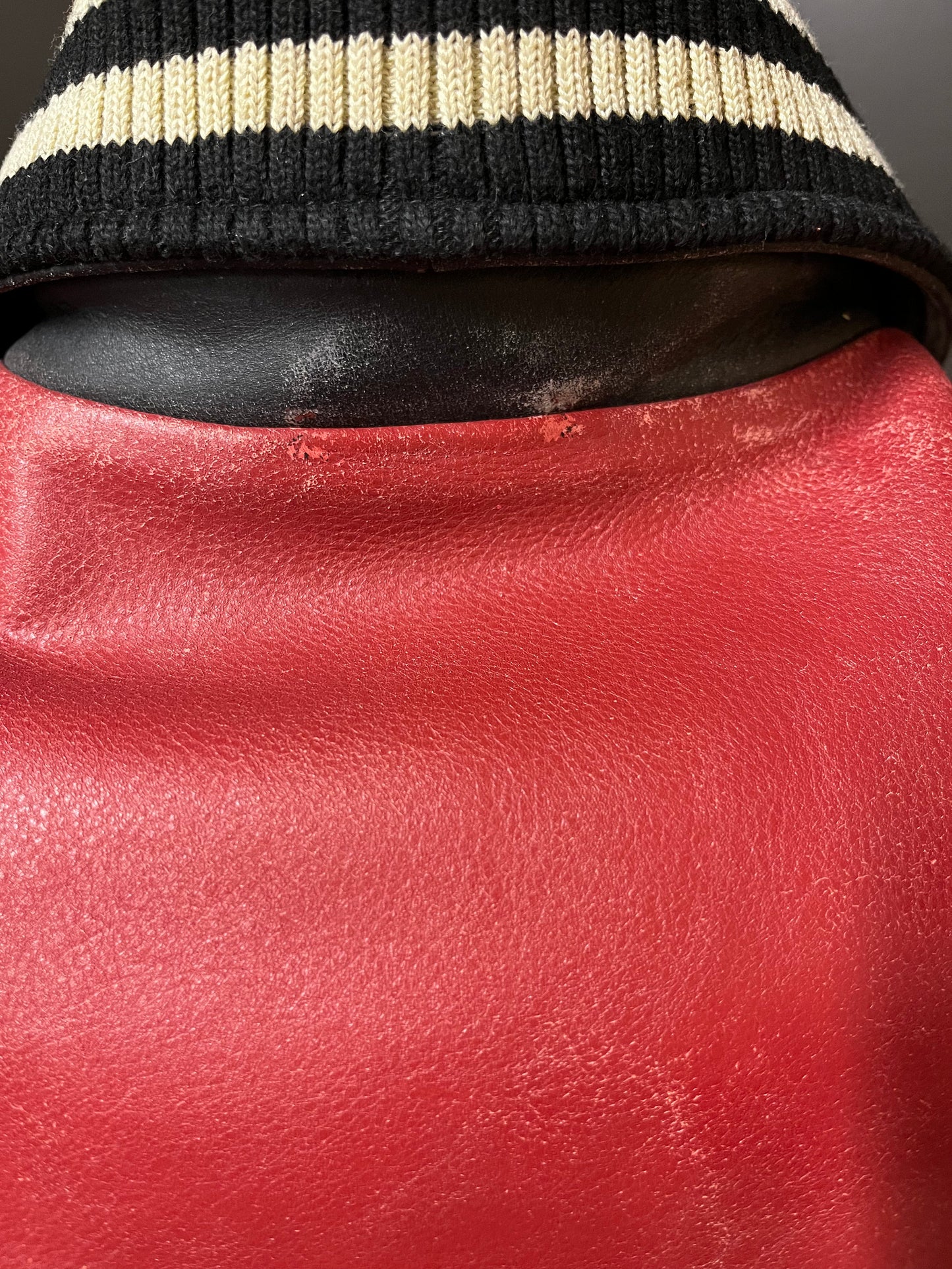 Blouson En Cuir rouge / noir SKATEBOARD COHIBA