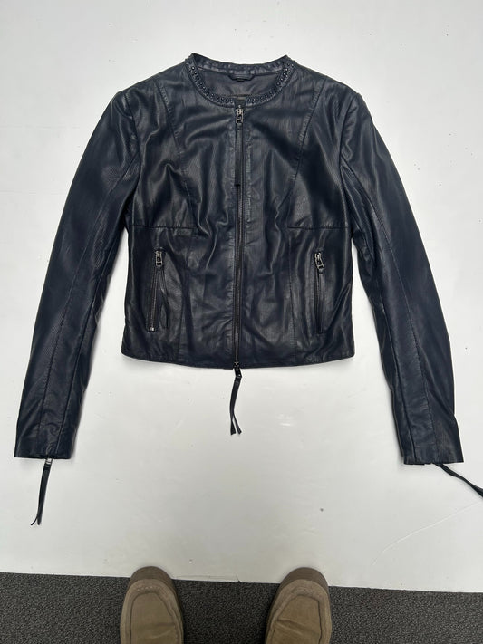 CUIR FEMME PERFOREE