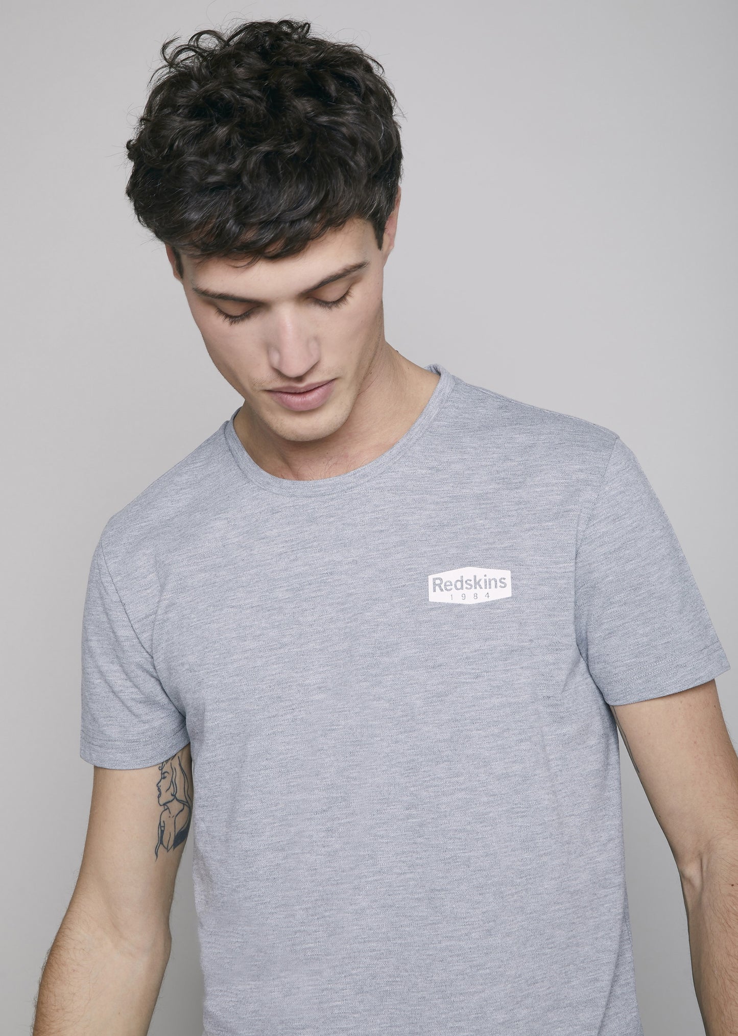T-shirt AROUND MEW