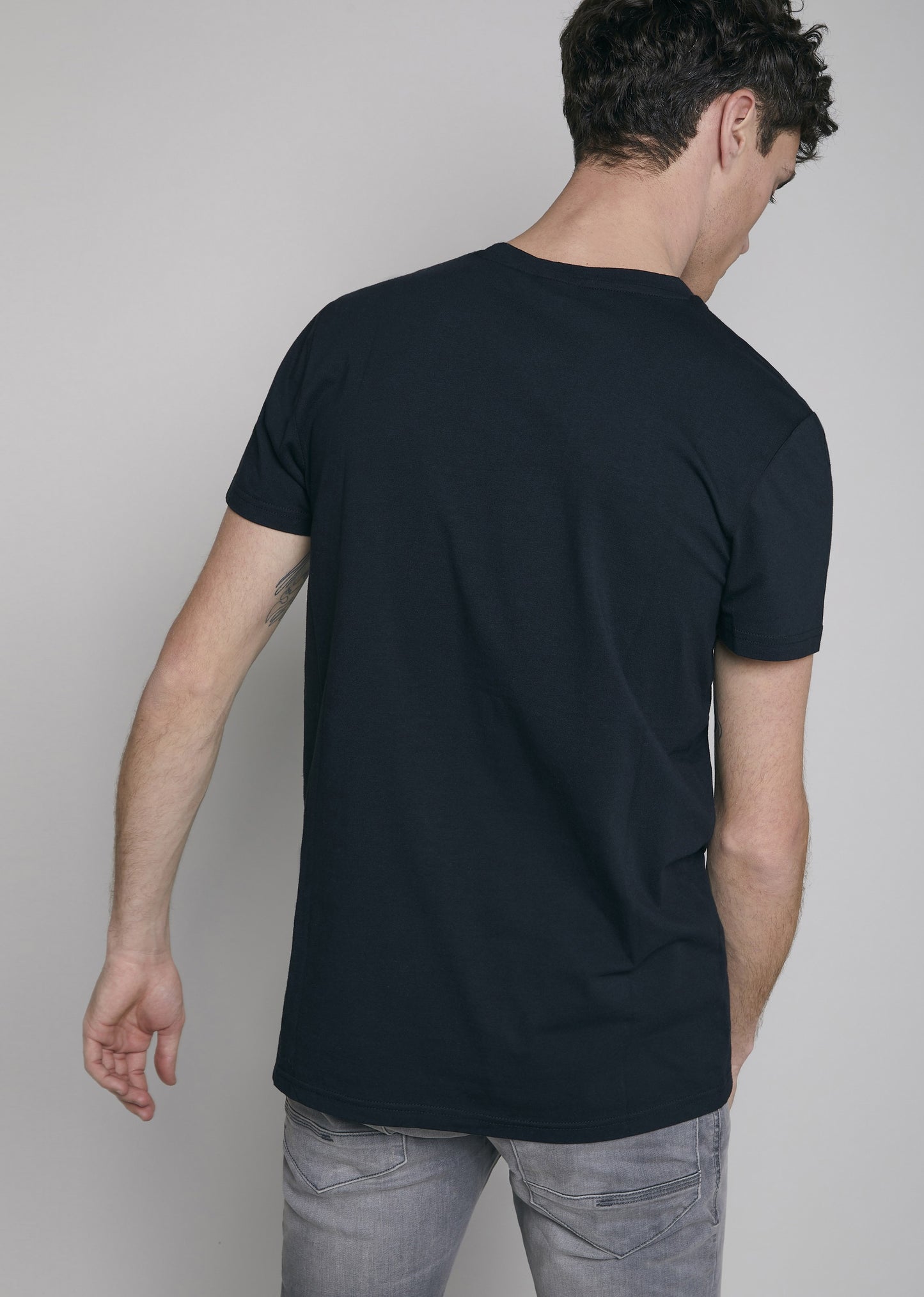 T-shirt EVOKED LIFTED