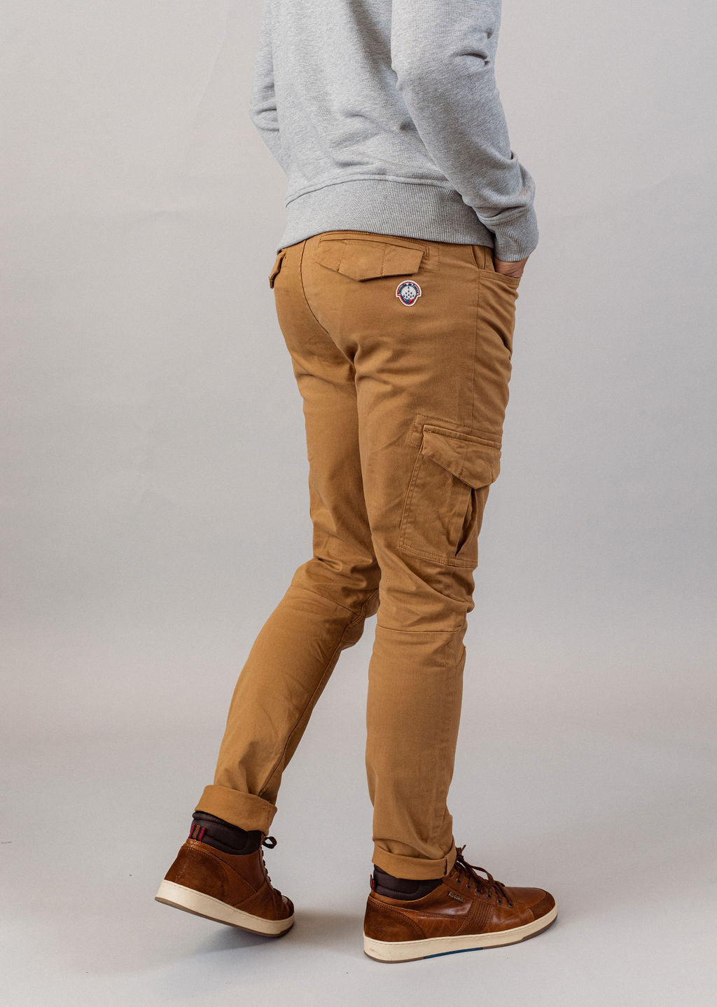 Chino camel LARGO MAHEVAN