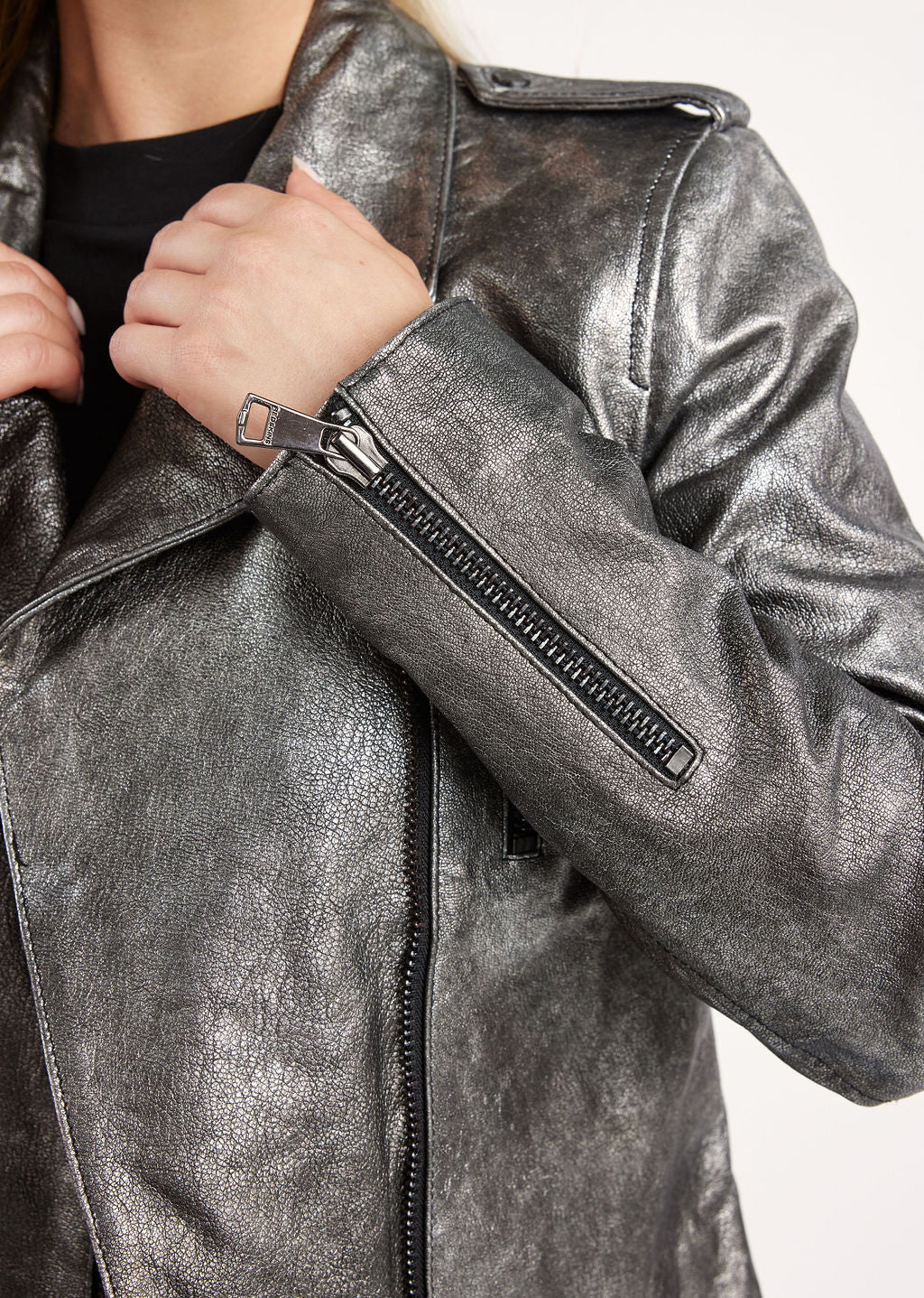 Veste en cuir argentée JUTTA ANTIK