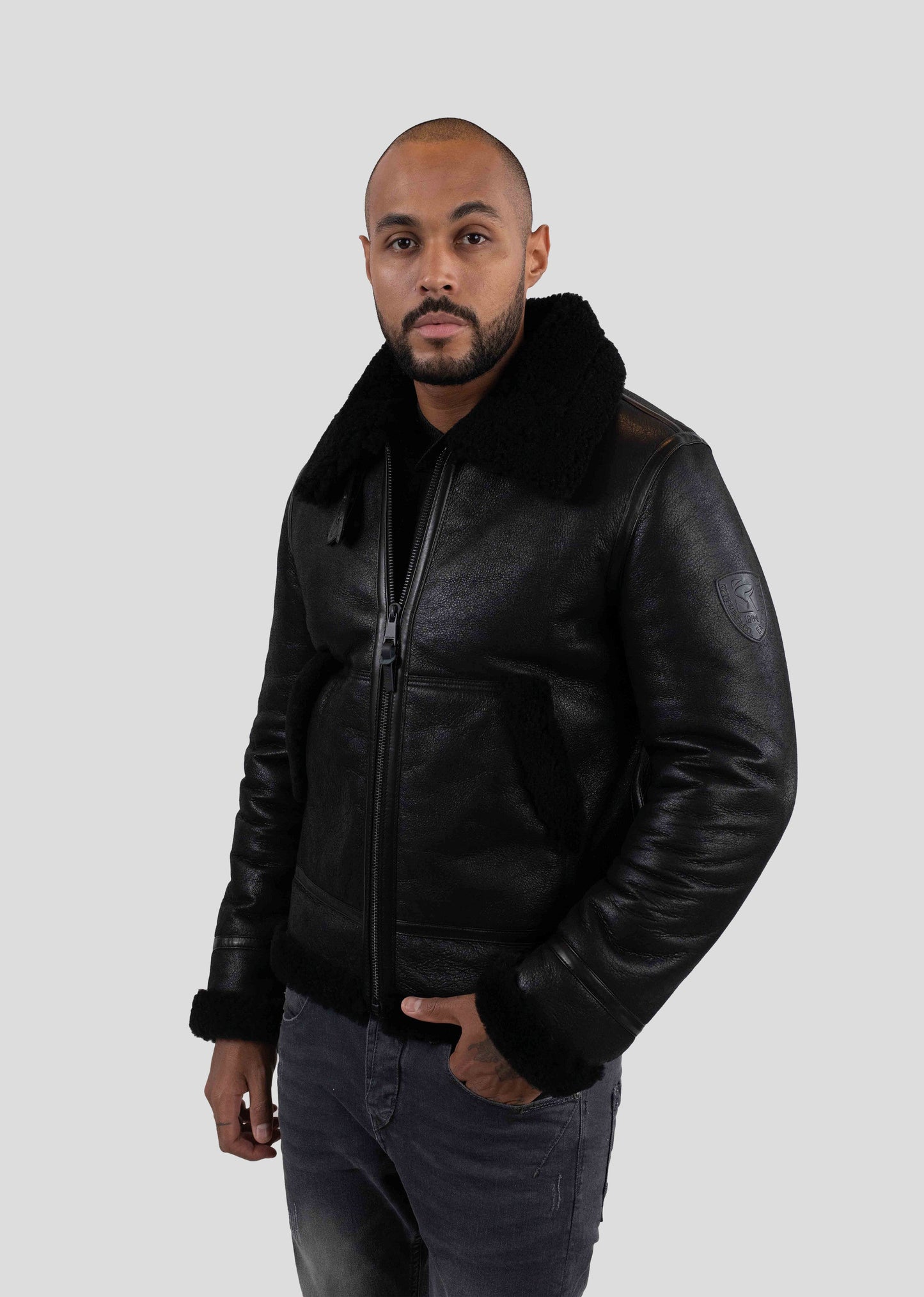 Cuir noir RYAN QUEENSTONWN