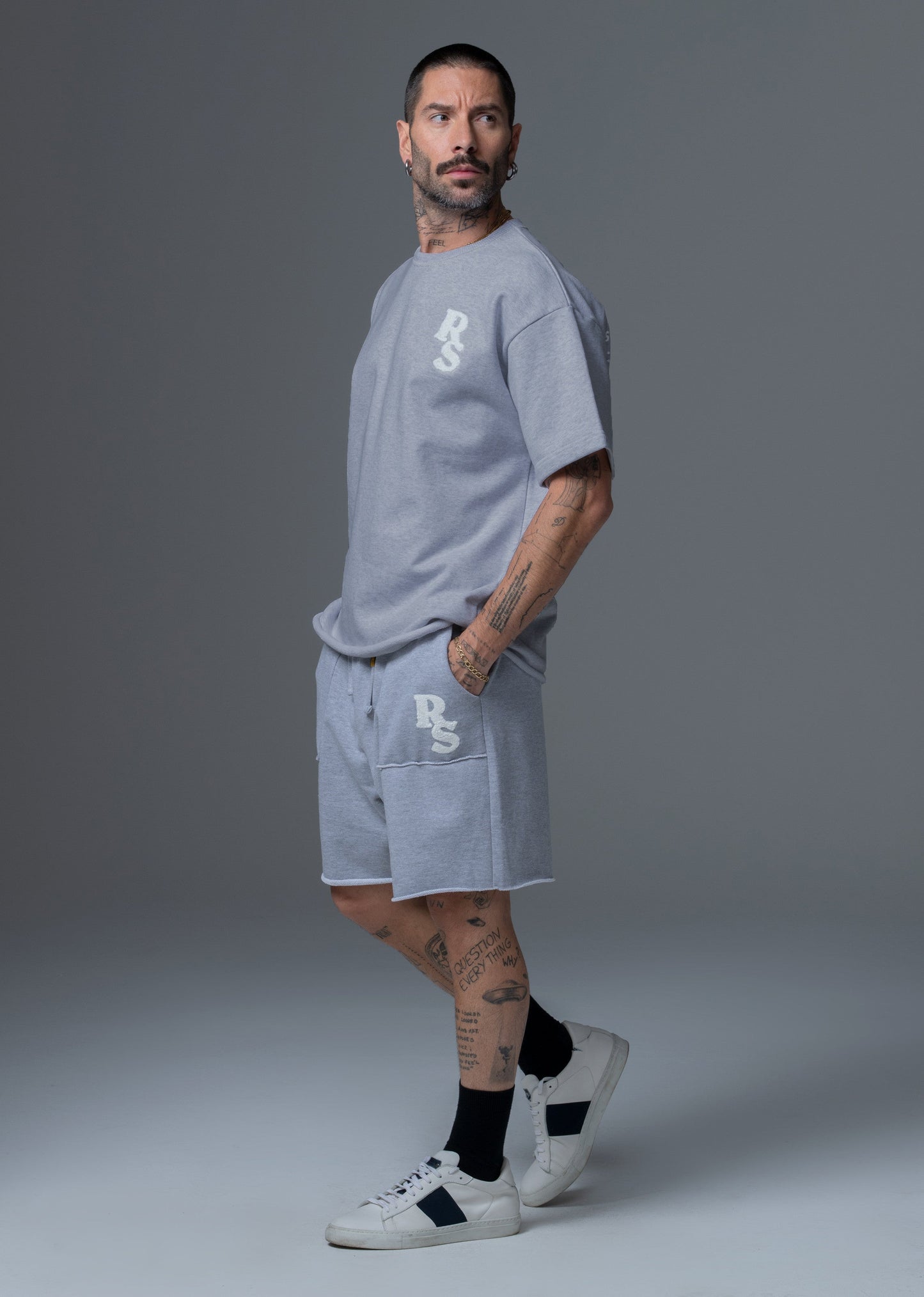 Sweatshirt gris KEY MOST