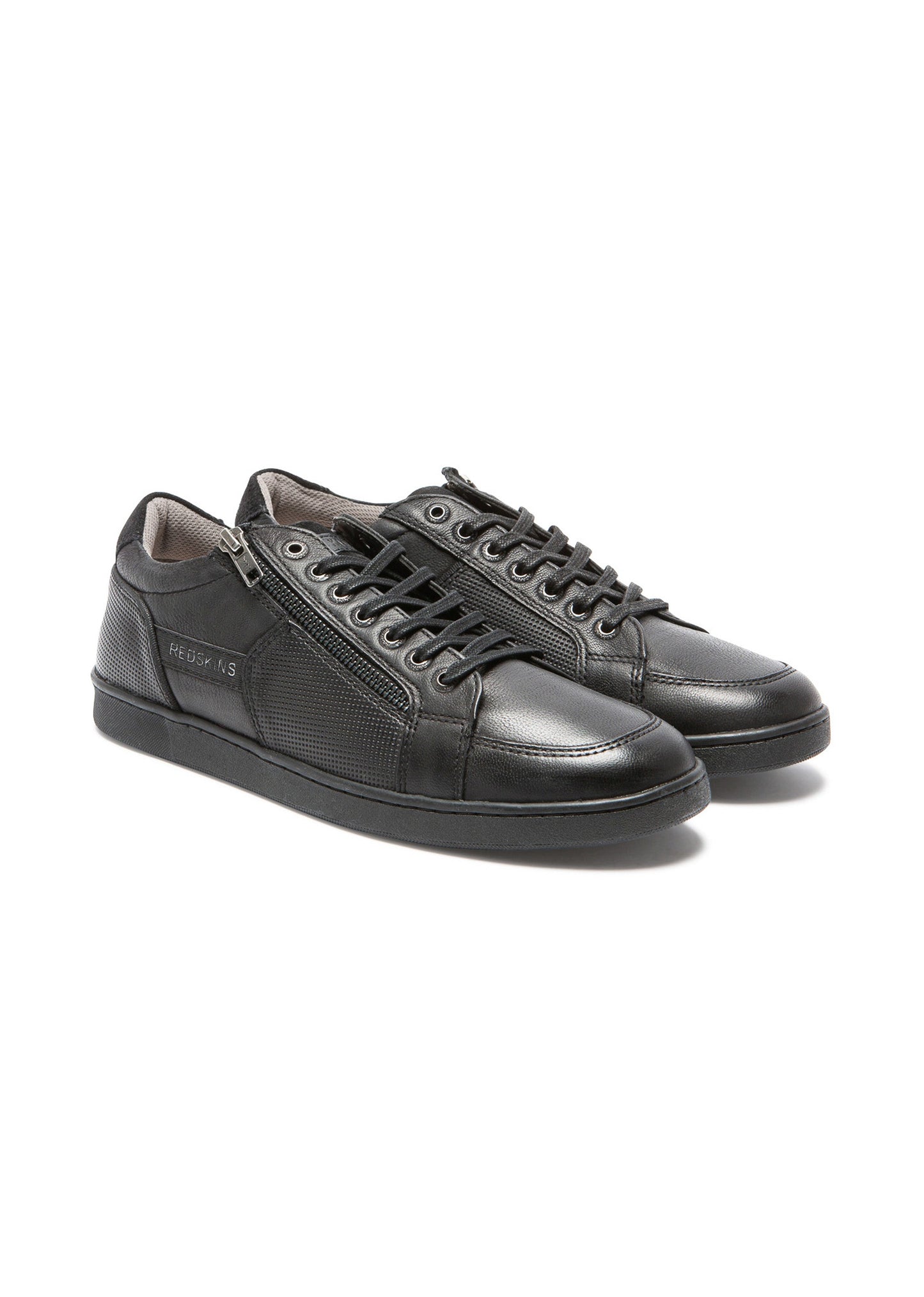 Baskets noires DISTRAIT