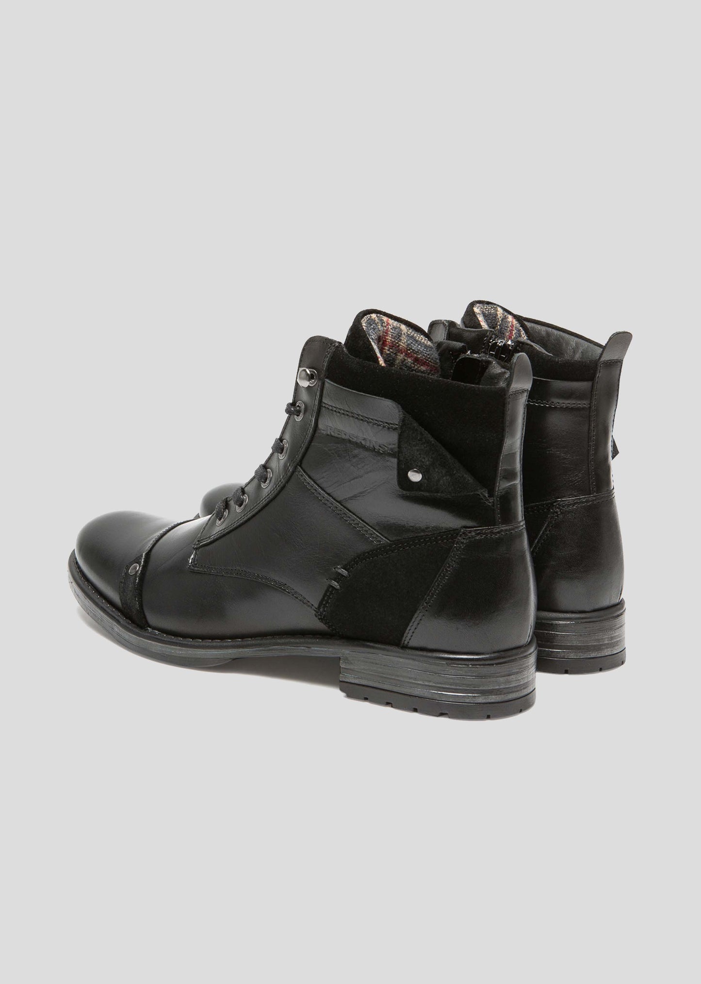 Boots YANI