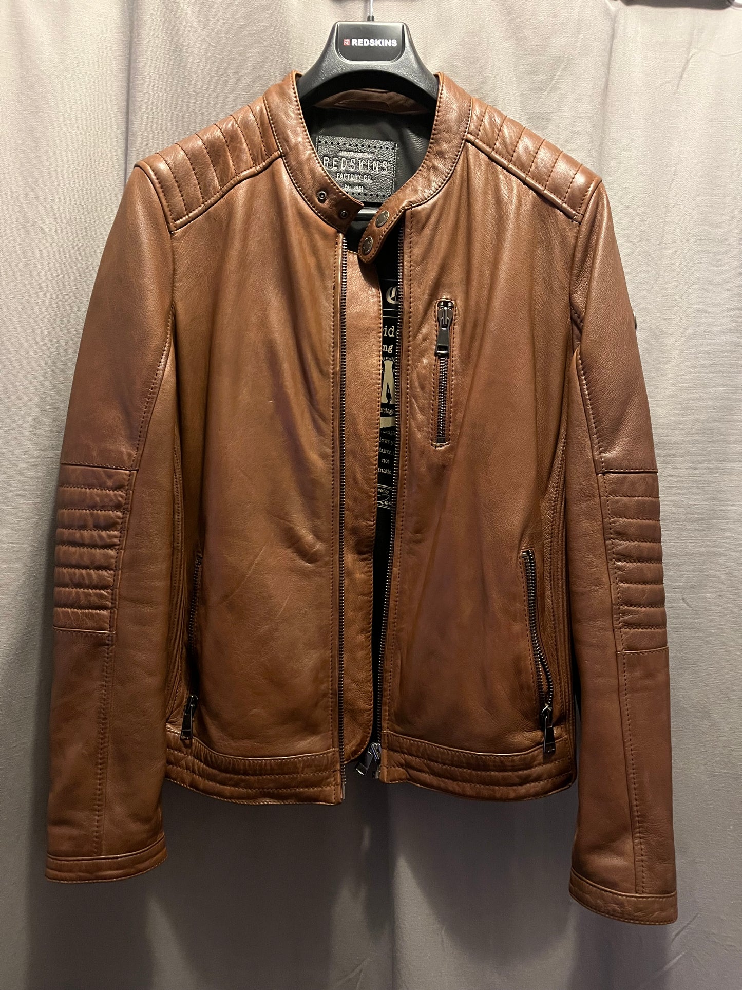 Veste cuir en excellent état ( neuve )