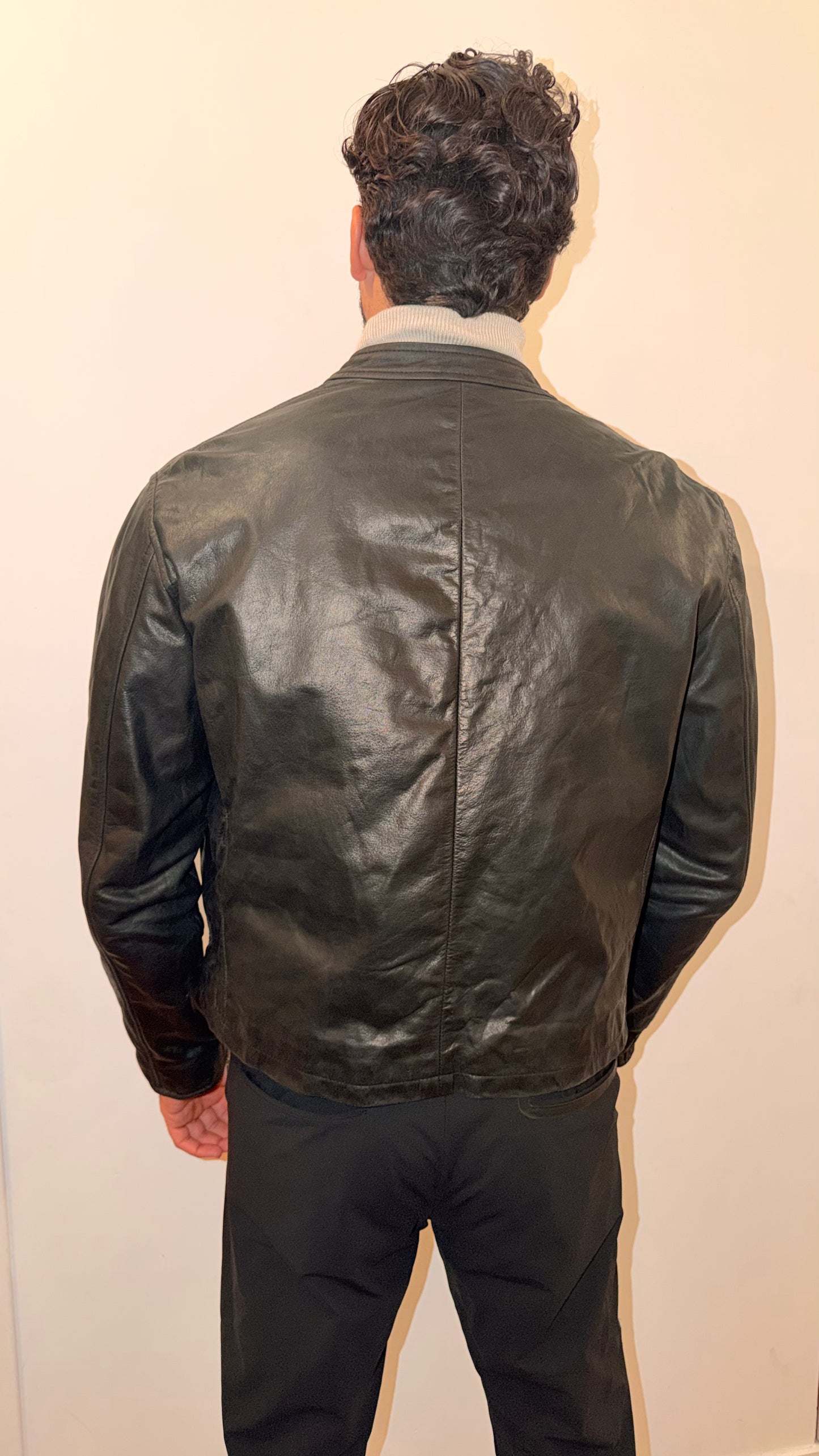 Veste cuir noir assez legere